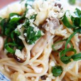 お昼に天かすトッピングの和風パスタを作った話。残ったパスタは夕飯のサラダに