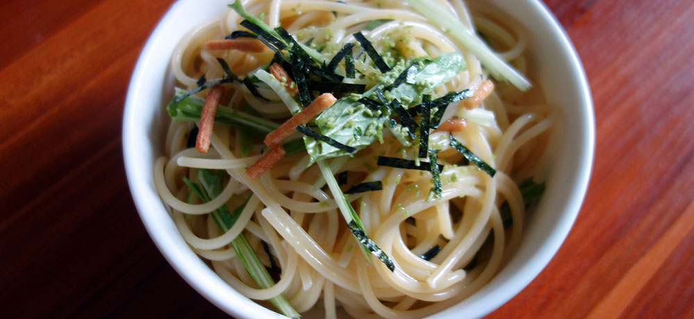 お茶漬けの素を混ぜるだけのお茶漬けパスタ。手軽で美味しい