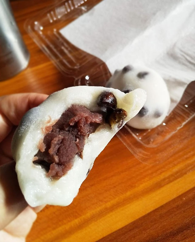 出町ふたばさんの名代 豆餅　歯切れのよい美味しいお餅。