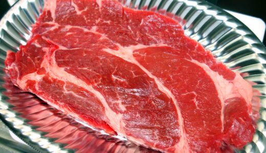 がっつりお肉を食べたい時、スーパーでブラックアンガスビーフを買ってステーキ。